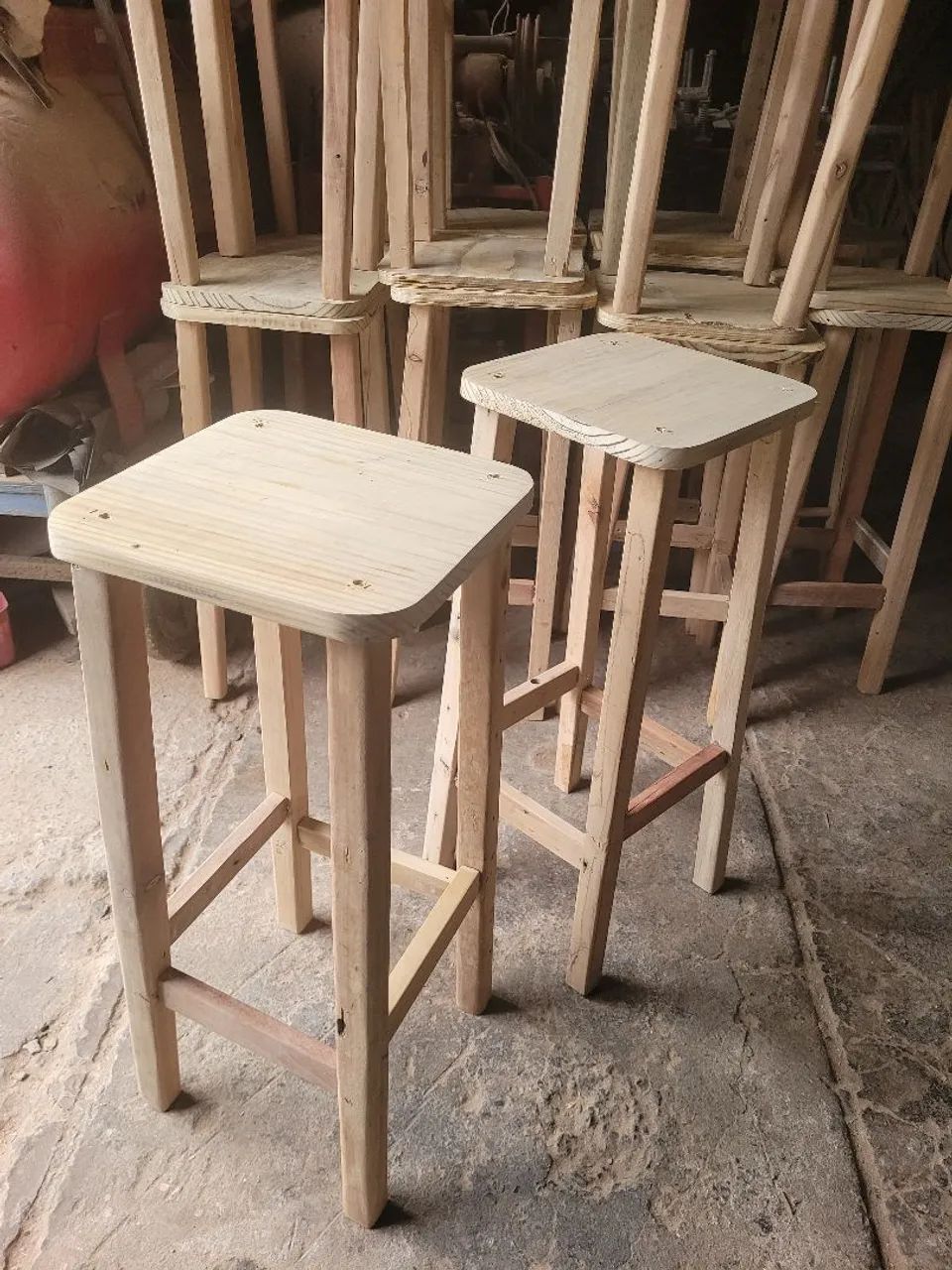 Banco de Madeira Bom e Resistente - Foto 4