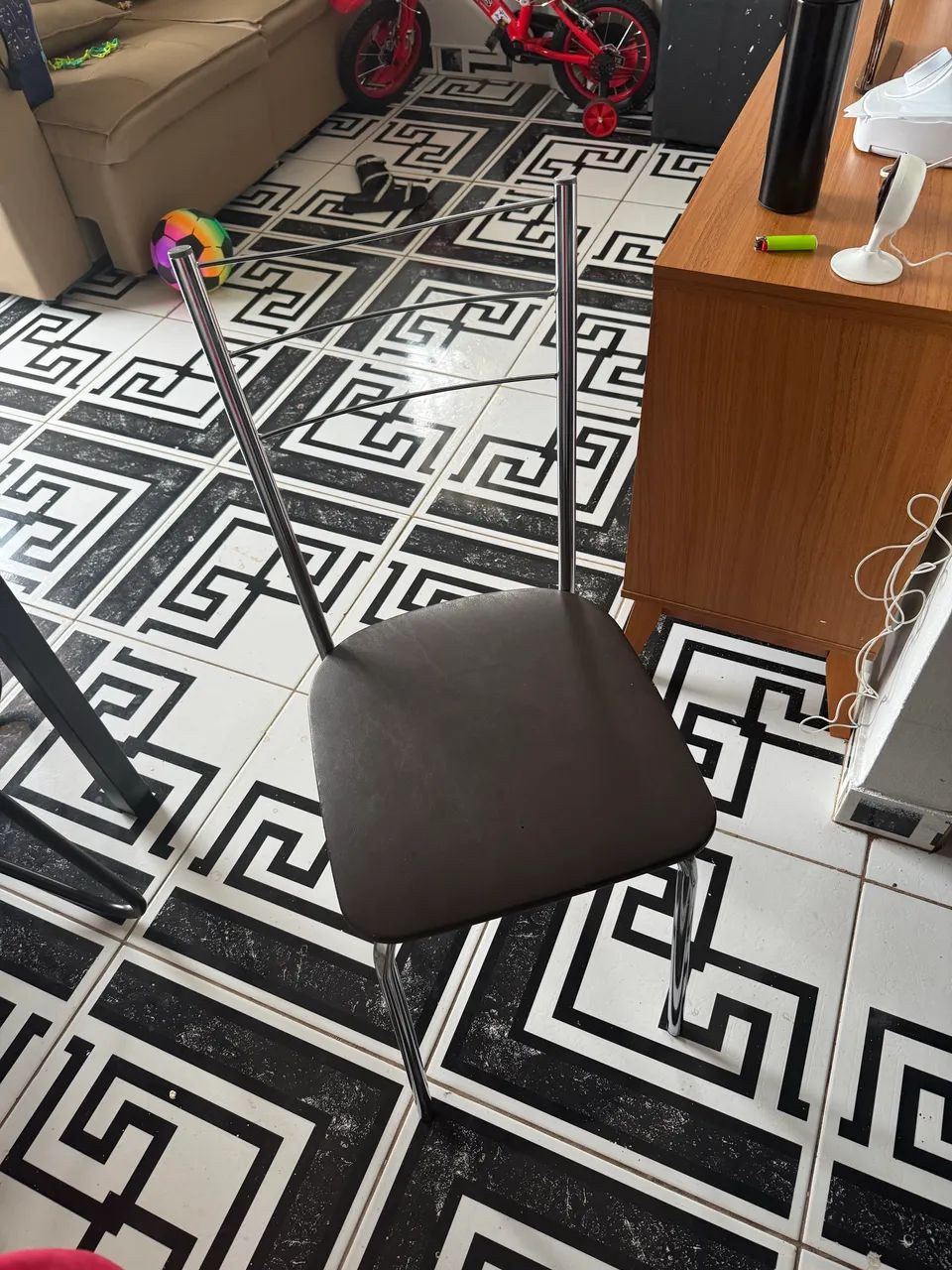 Mesa e 4 cadeiras - Foto 3