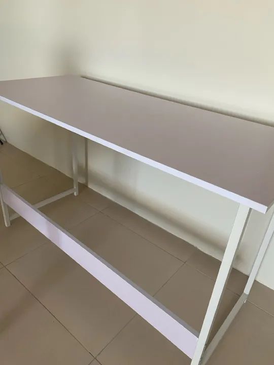 Mesa de Escritório Branca - Foto 3