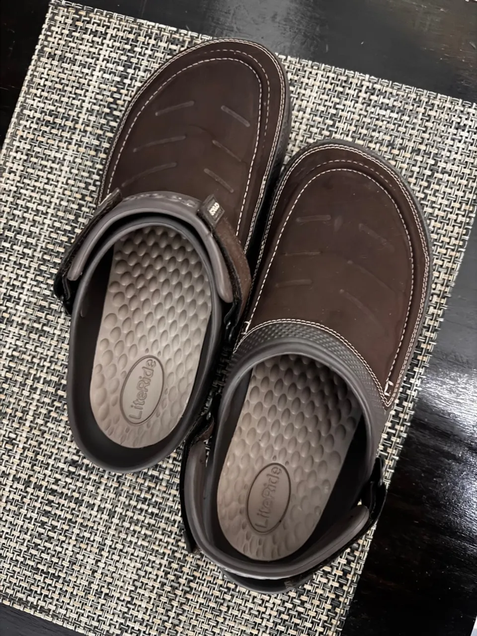 Crocs Literide Marrom - Conforto e Estilo