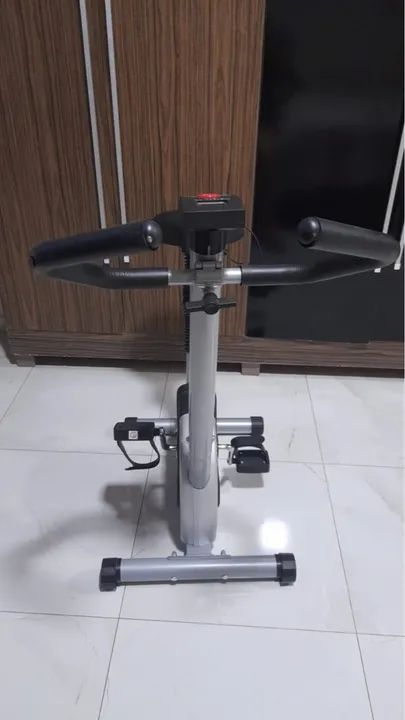 Bicicleta ergométrica usada - Foto 3