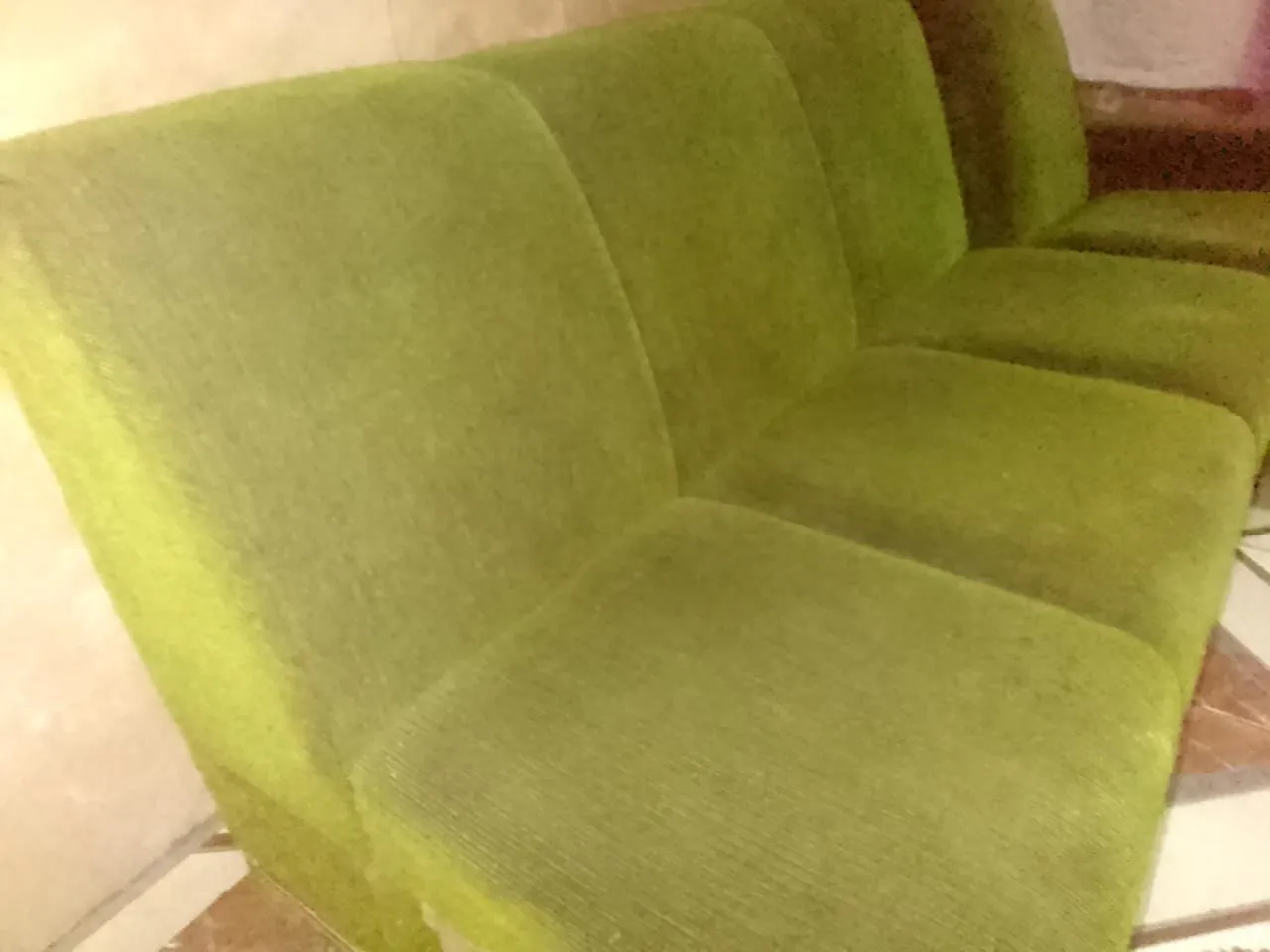 Sofá de canto verde