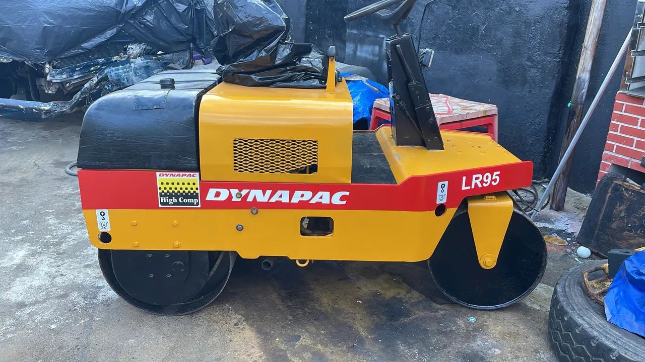 Rolo Compactador Dynapac LR95