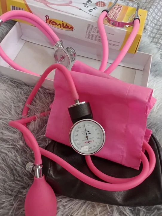 estetoscópio e esfigmomanômetro - Foto 2