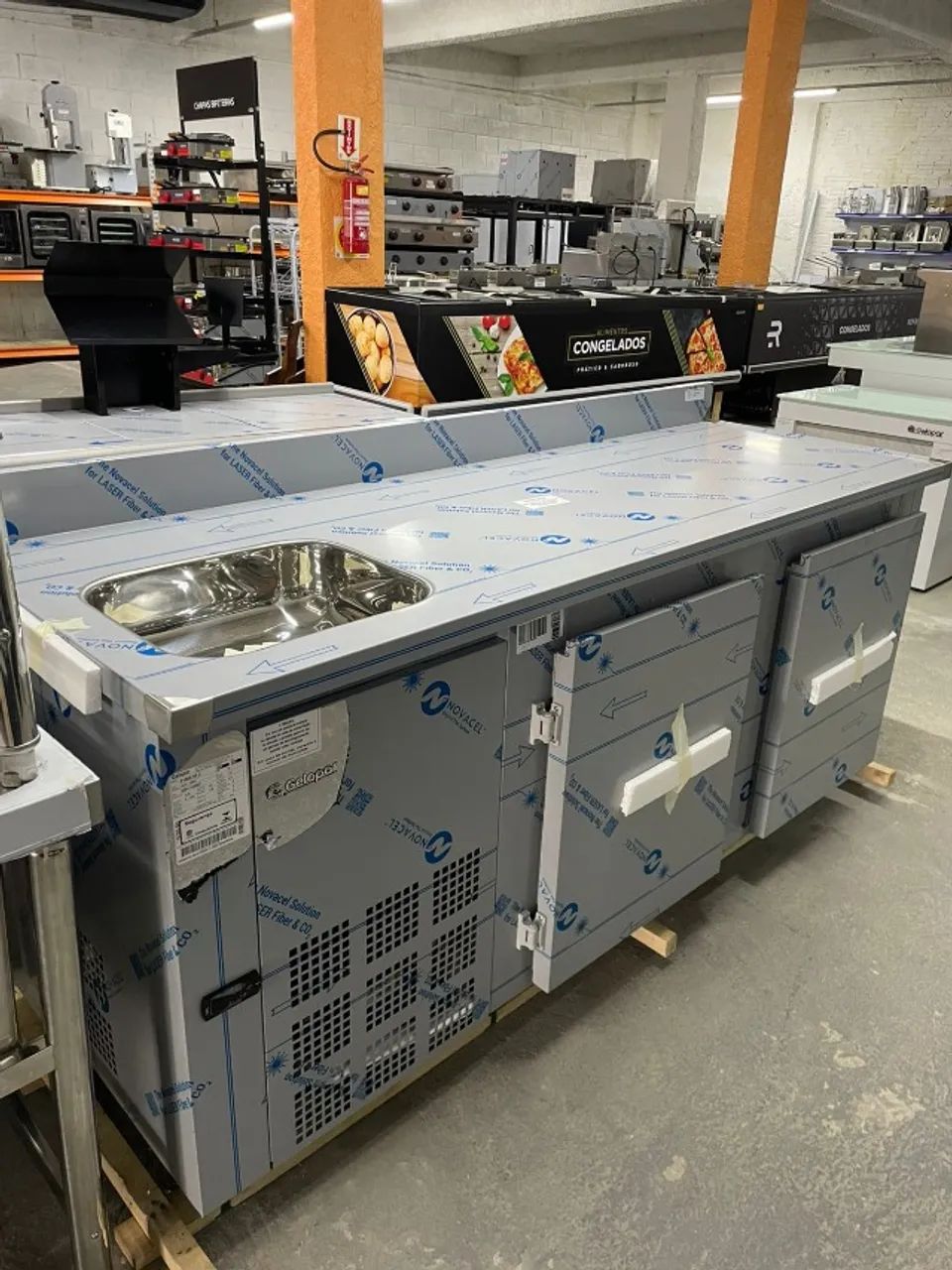 Balcão Refrigerado 2m com cuba Gelopar