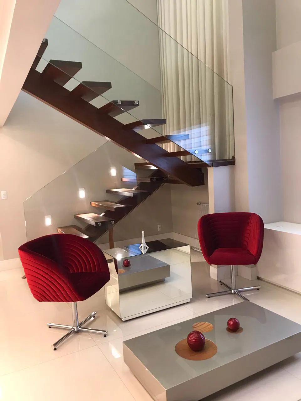 Duplex para venda com 212 metros quadrados com 4 transformado pra 3 quartos em Norte - Bra