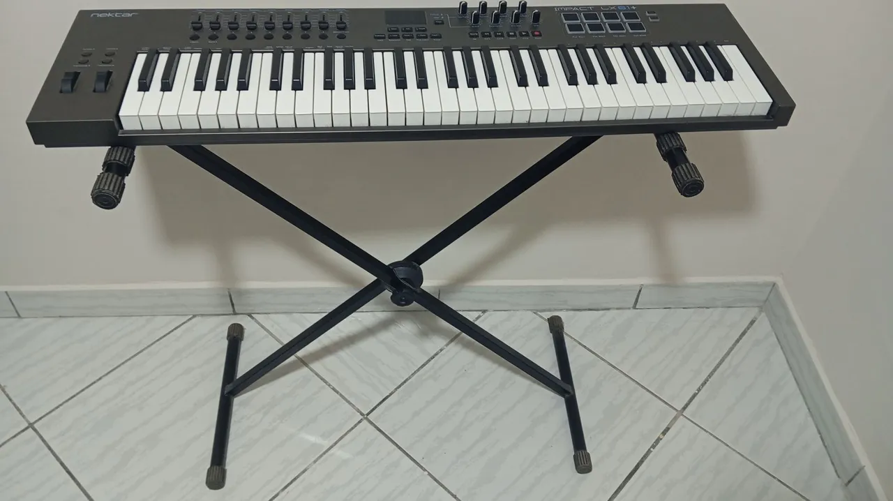 Nektar impact 61+ com suporte