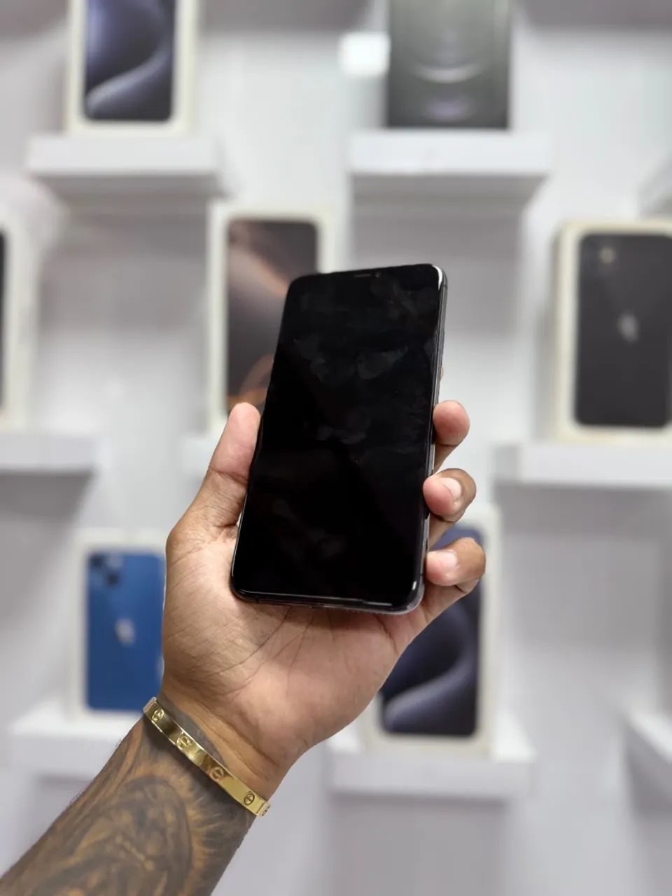 IPHONE 11 PRO MAX 64GB - Foto 4