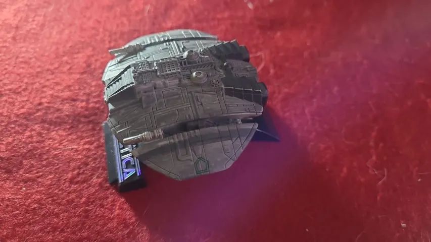 Miniatura Battlestar Galactica Titanium Die-Cast Classic Cylon Raider Hasbro original - Foto 3