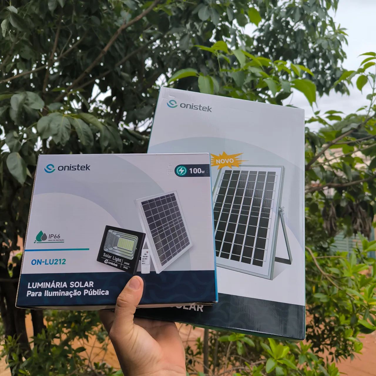 Luminária Solar 100W - refletor com placa solar 