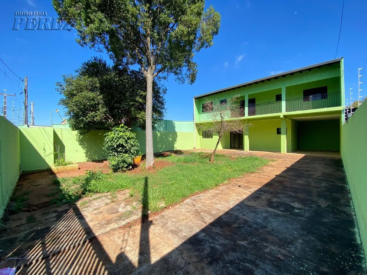 A Imobiliária Perez oferece a você mais uma ótima oportunidade de sobrado para venda e loc