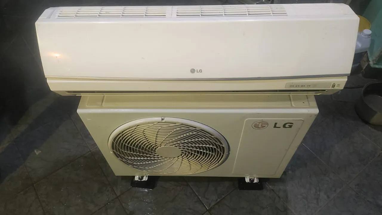 Ar Condicionado LG Split 9000 BTUs