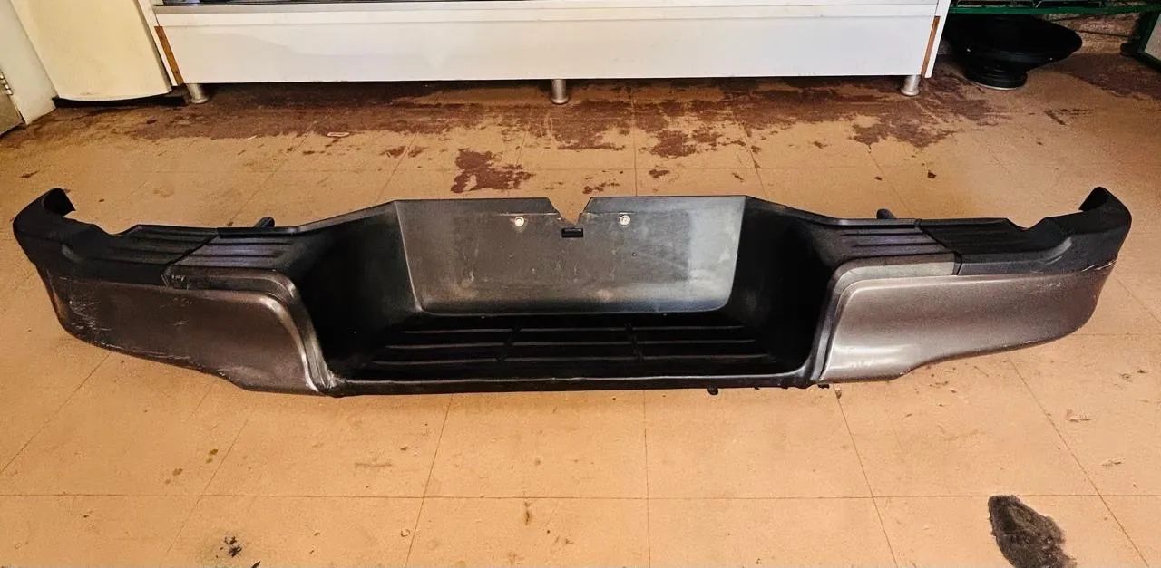 Parachoque Hilux completo 