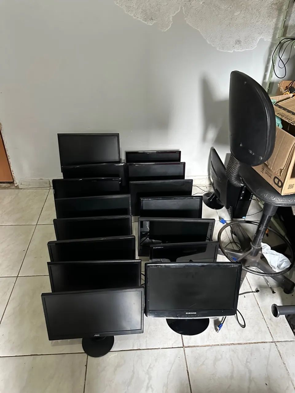 monitor 19 polegadas 350,00 com cabos loka com garantia 