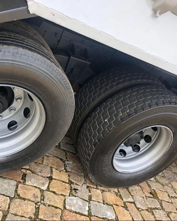 vw 19320 6x2 2011  caçamba - Foto 14