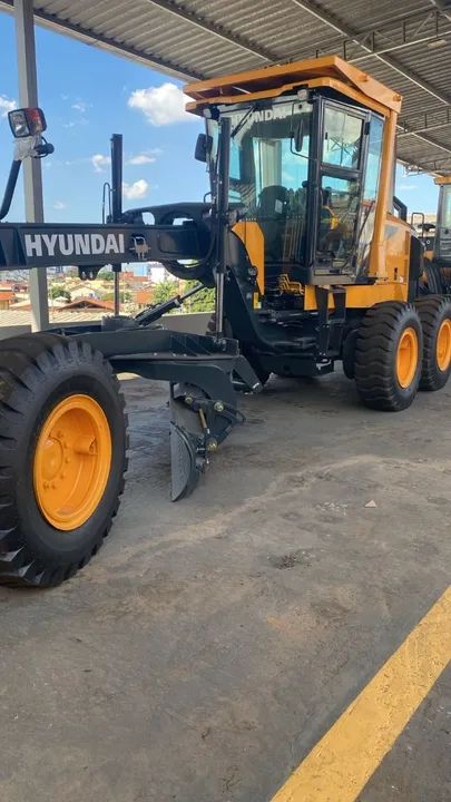 MOTONIVELADORA  PATROL HG170 HYUNDAI 