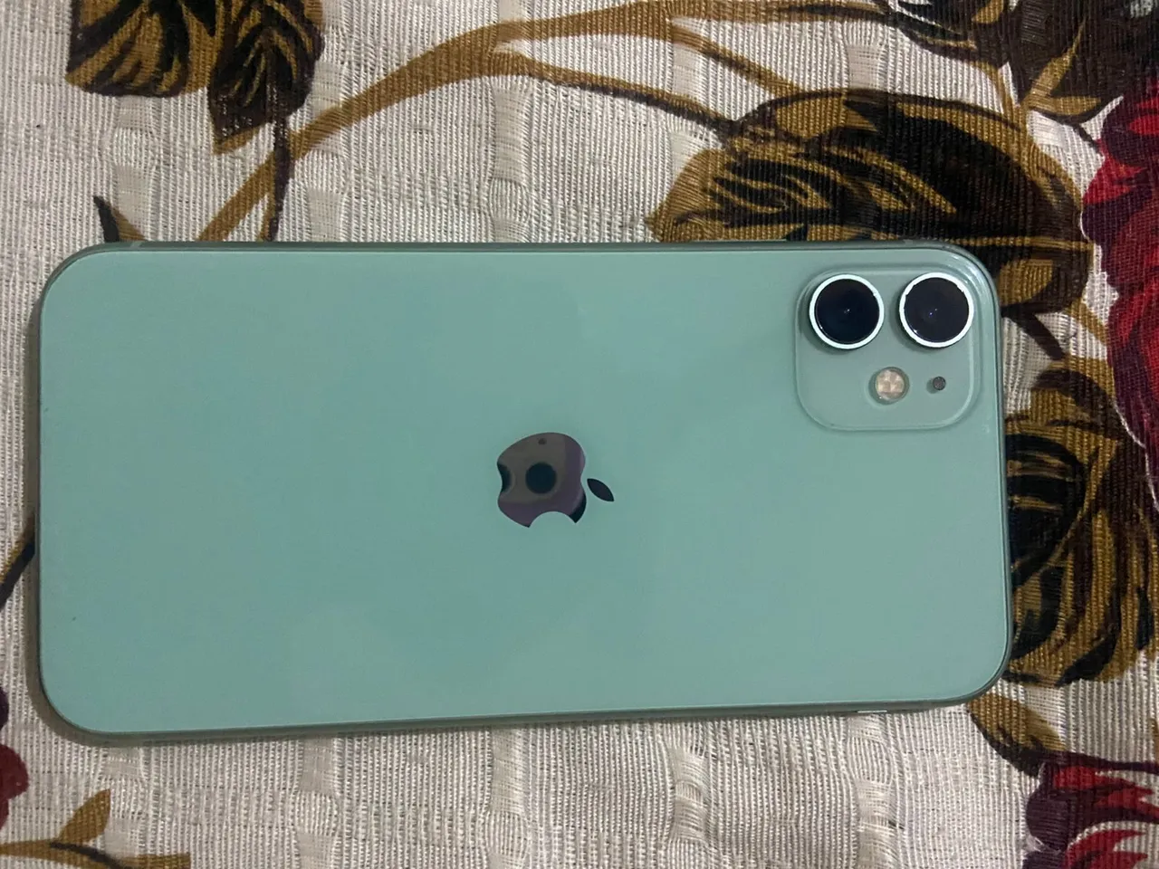 iPhone 11 sem detalhes