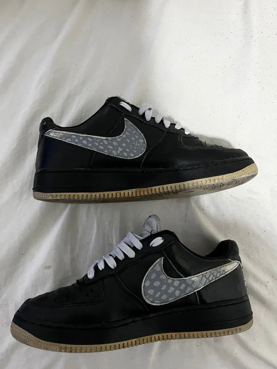 Nike Air Force 1 - Preto com Detalhes - Foto 2