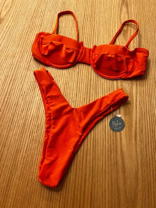 Biquini Laranja P e M
