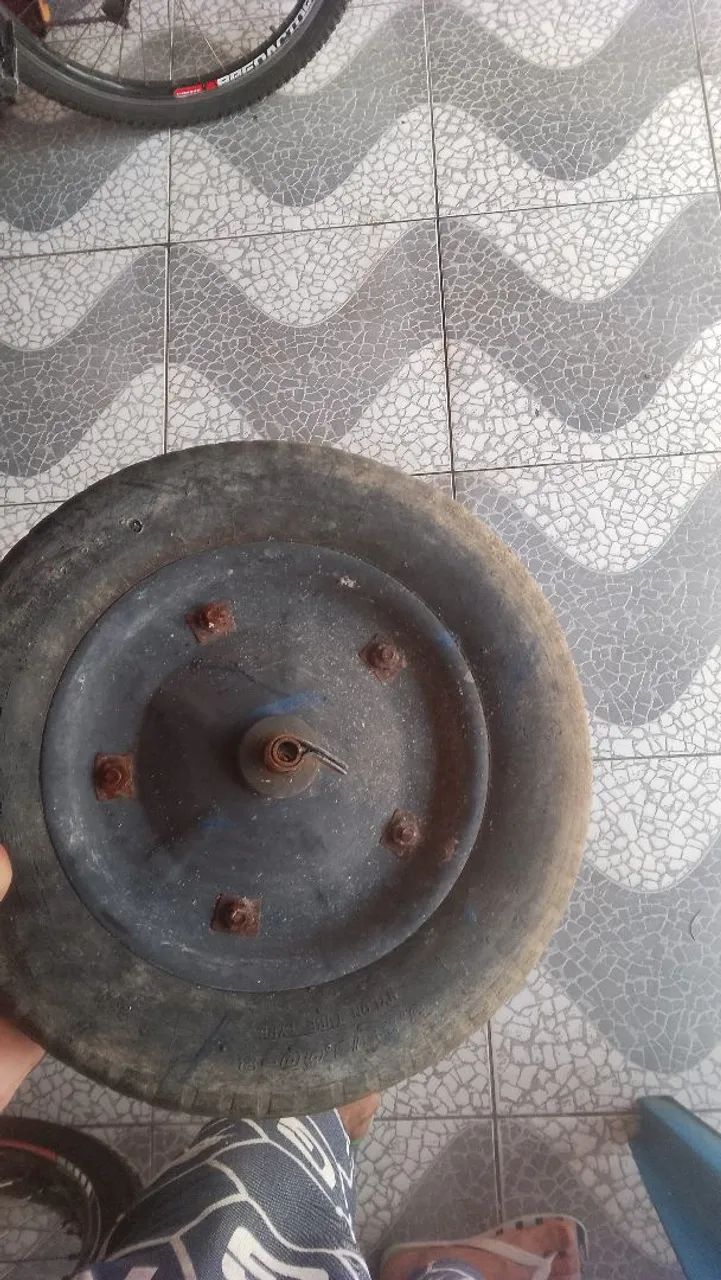 Roda para carrinho de mão