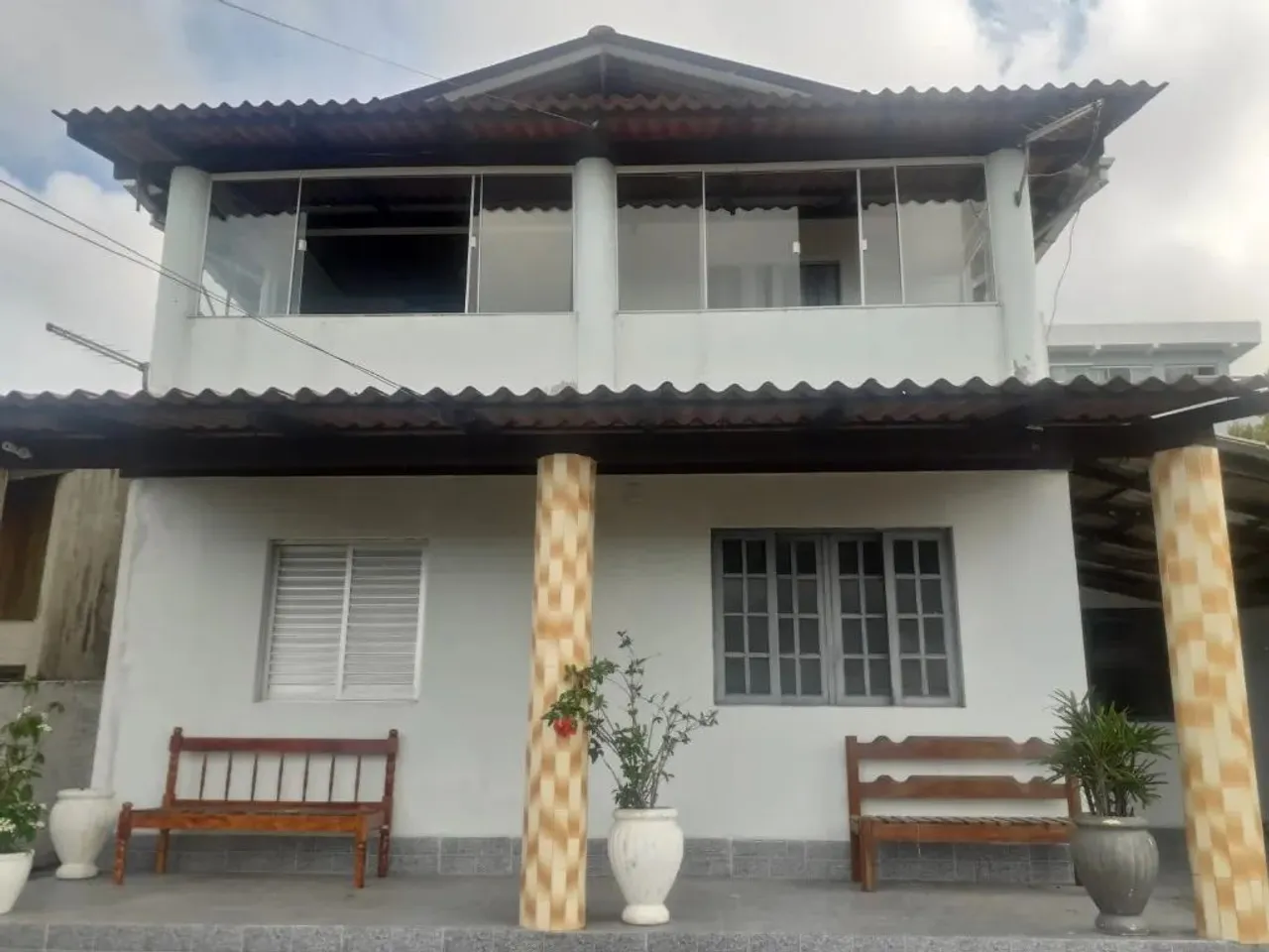 Casa com 3 dormitórios + 3 kitnets com vista panorâmica na Praia dos Ingleses!