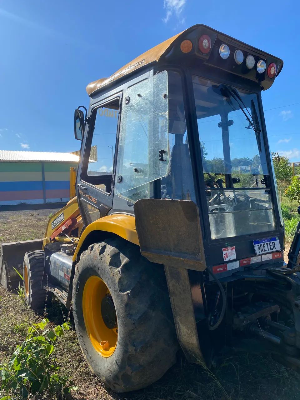 Retroescavadeira  - Foto 4