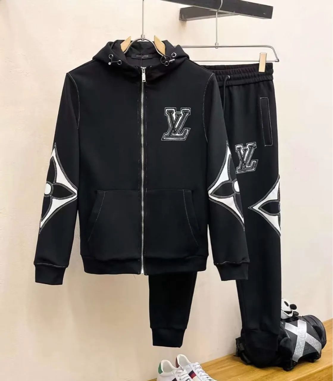 Conjunto Moletom Louis Vuitton , Moncler , Prada Pronta entrega 
