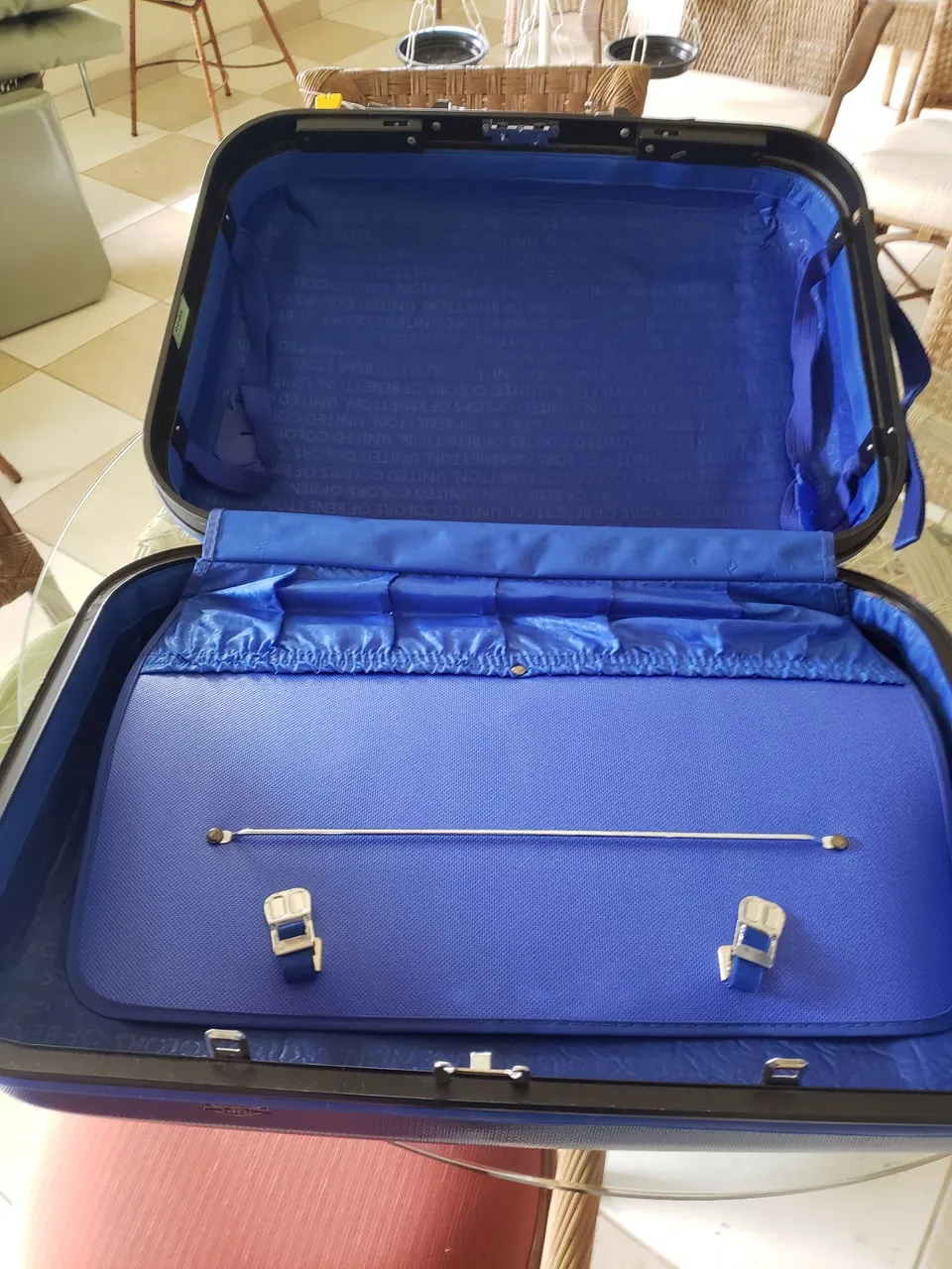Mala de Viagem Azul - Perfeita para suas aventuras!