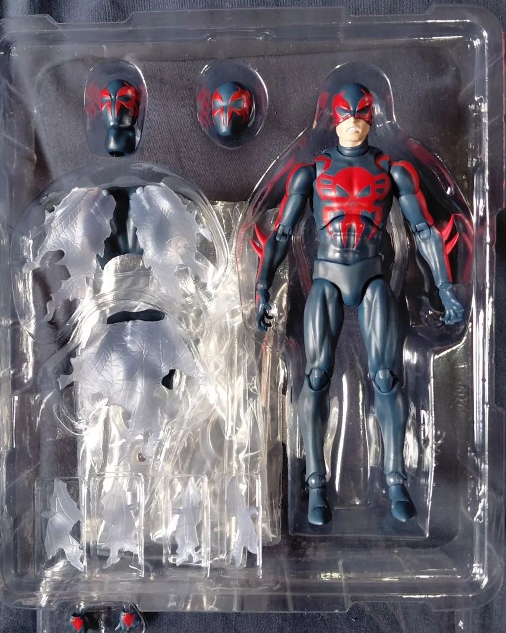 Mafex - Spiderman 2099 - Foto 2