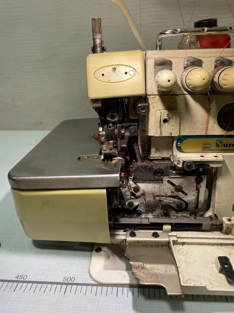 Maquina de costura overlock - Foto 2