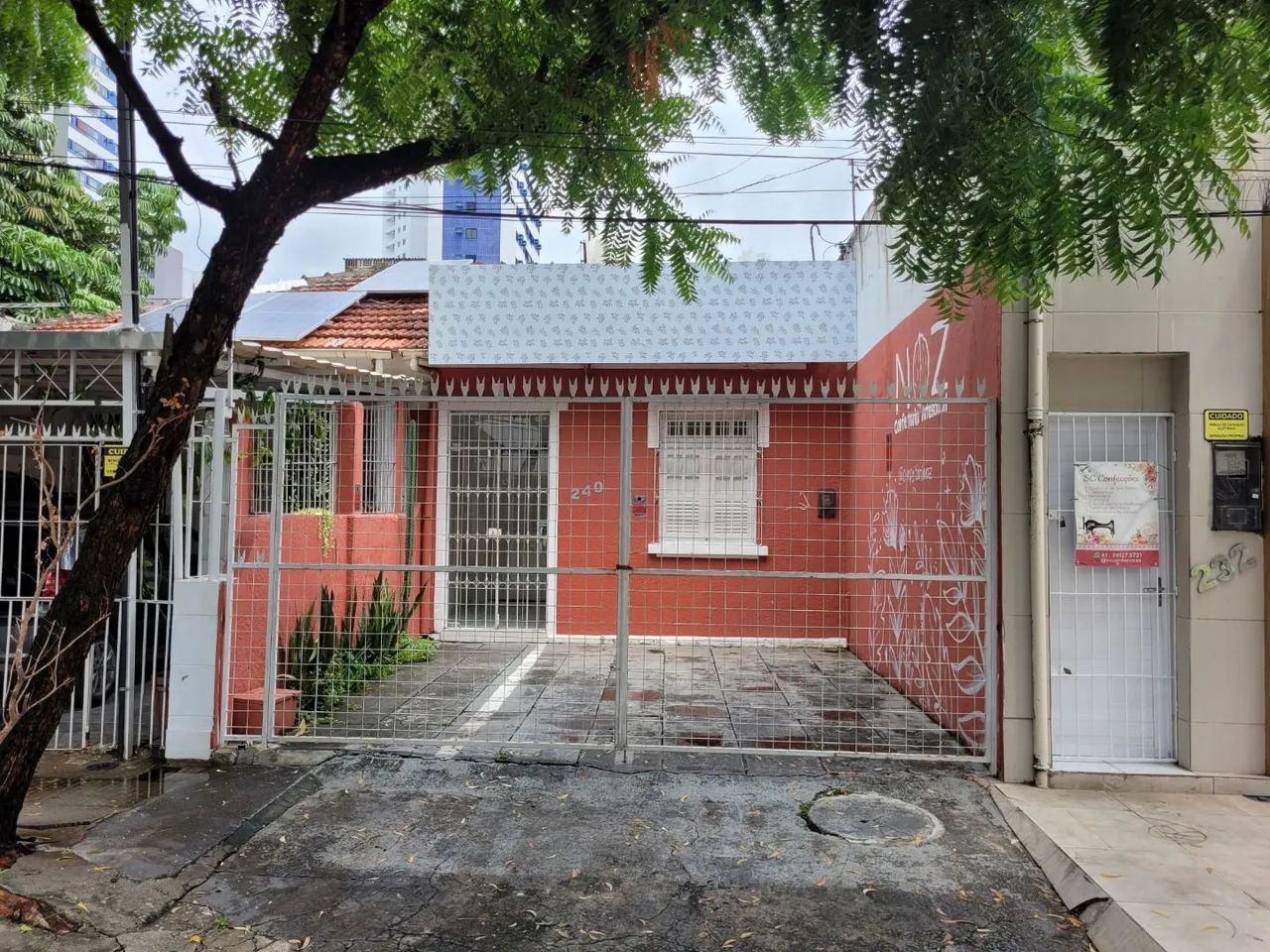 Casa Comercial