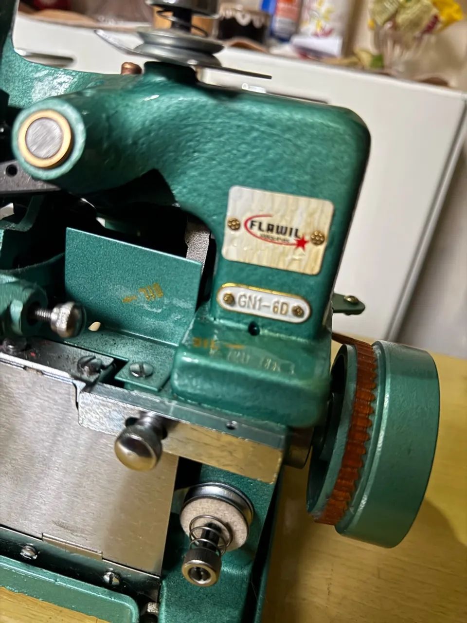 Máquina overlok  - Foto 3