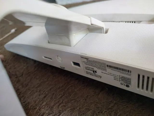 ALL in one LG 4 GB ram 500GB tela 24 polegadas com wi-fi  HDMI - Foto 2