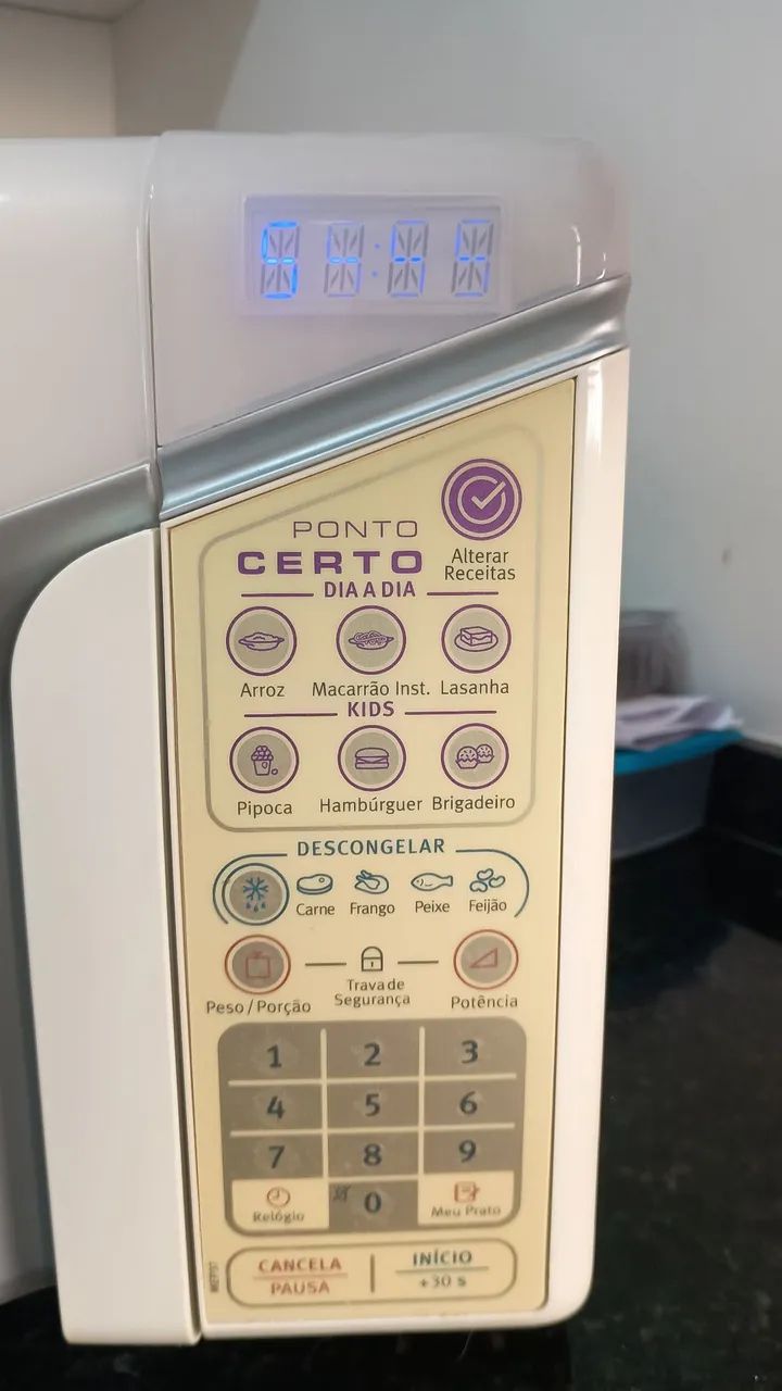 Forno Microondas Eletrolux de 27 litros - Foto 2