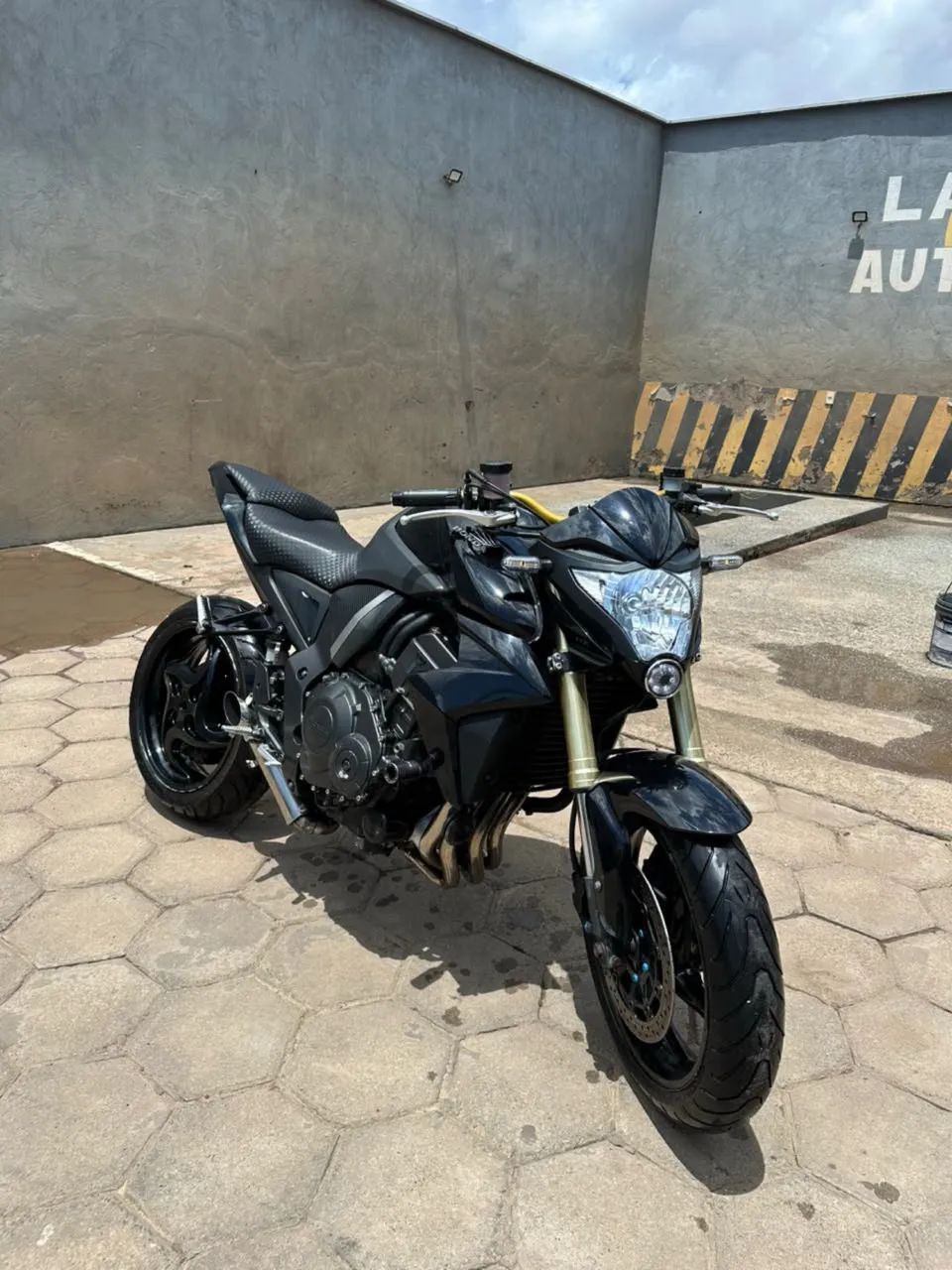 Cb1000 