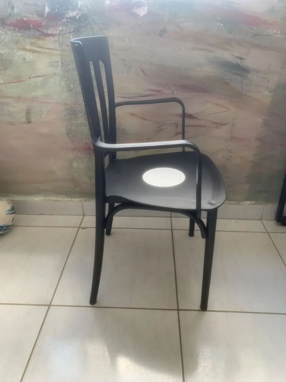 Vendo cadeira de plástico  - Foto 2