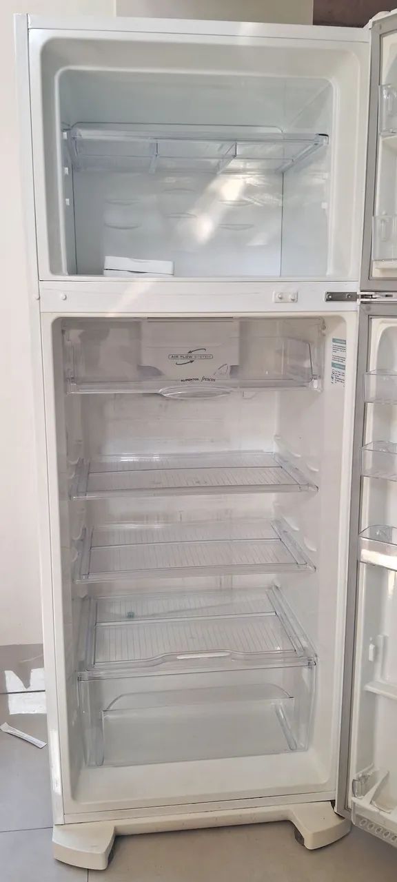 Refrigerador Eletrolux DC46  - Foto 3