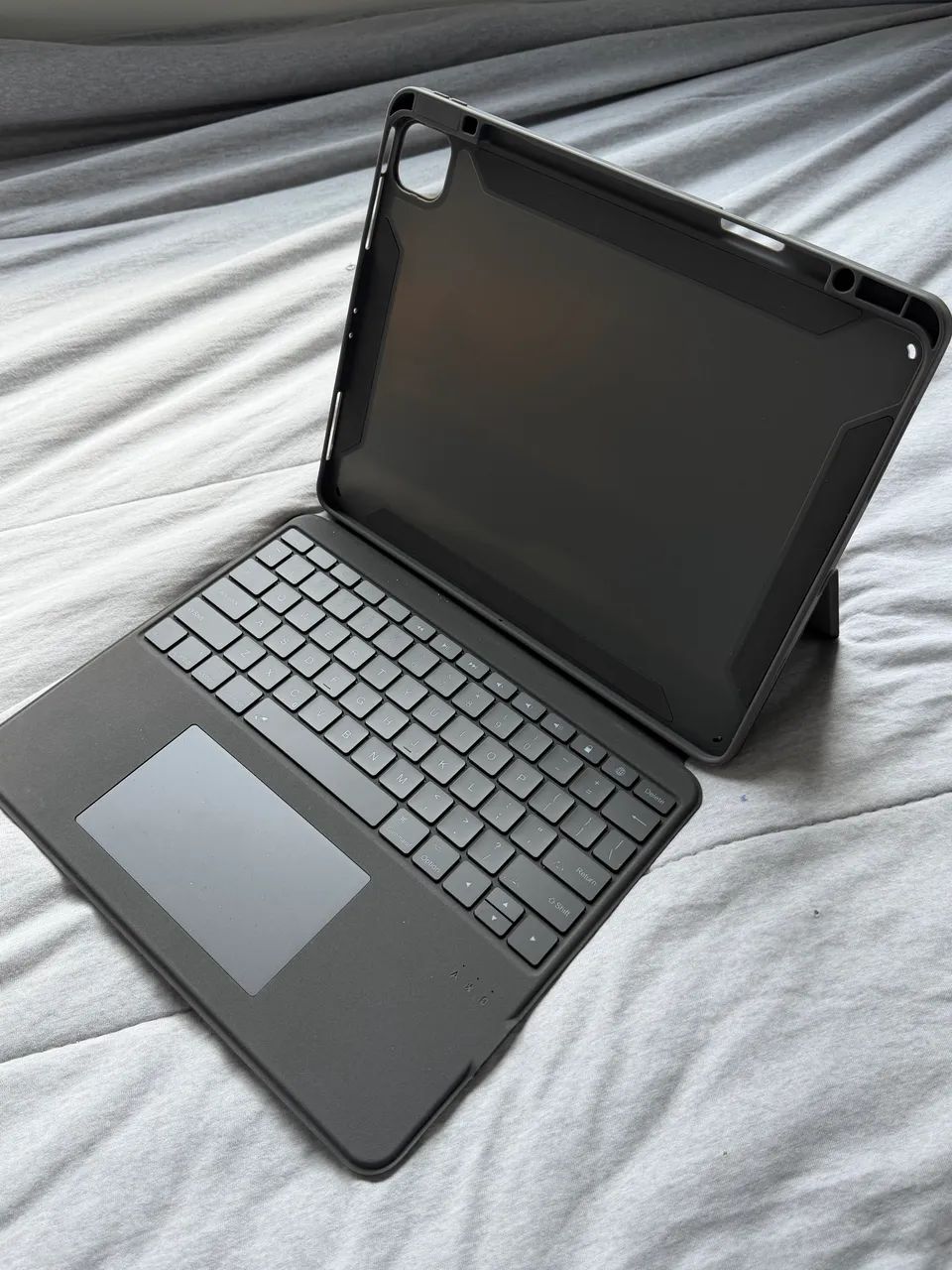 Capa com Teclado para iPad Air 13 - Foto 5