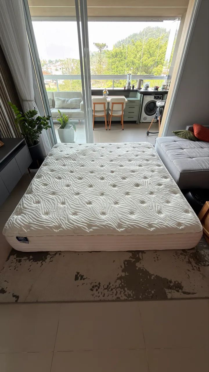 Colchão King 193x203cm Simmons Altíssimo Padrão 