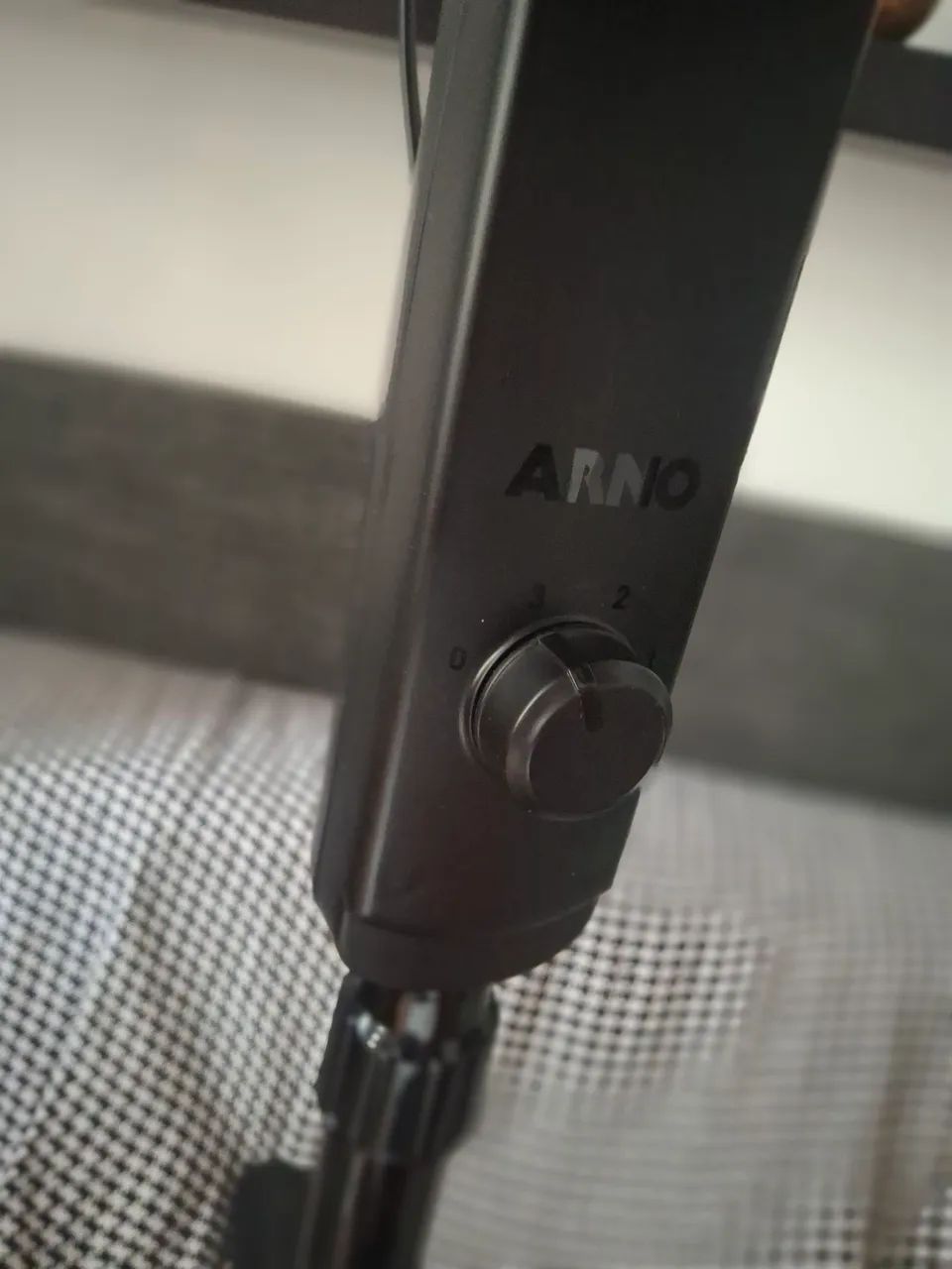 Ventilador Arno coluna praticamente novo - Foto 2