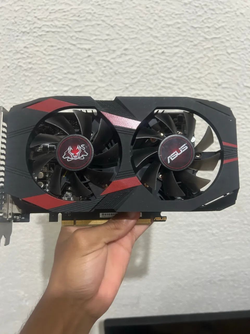 Placa de vídeo ASUS GTX 1050ti com defeito