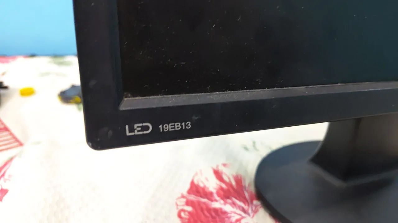 Monitor LED 18.5 polegadas LG 19EB13 - Foto 2