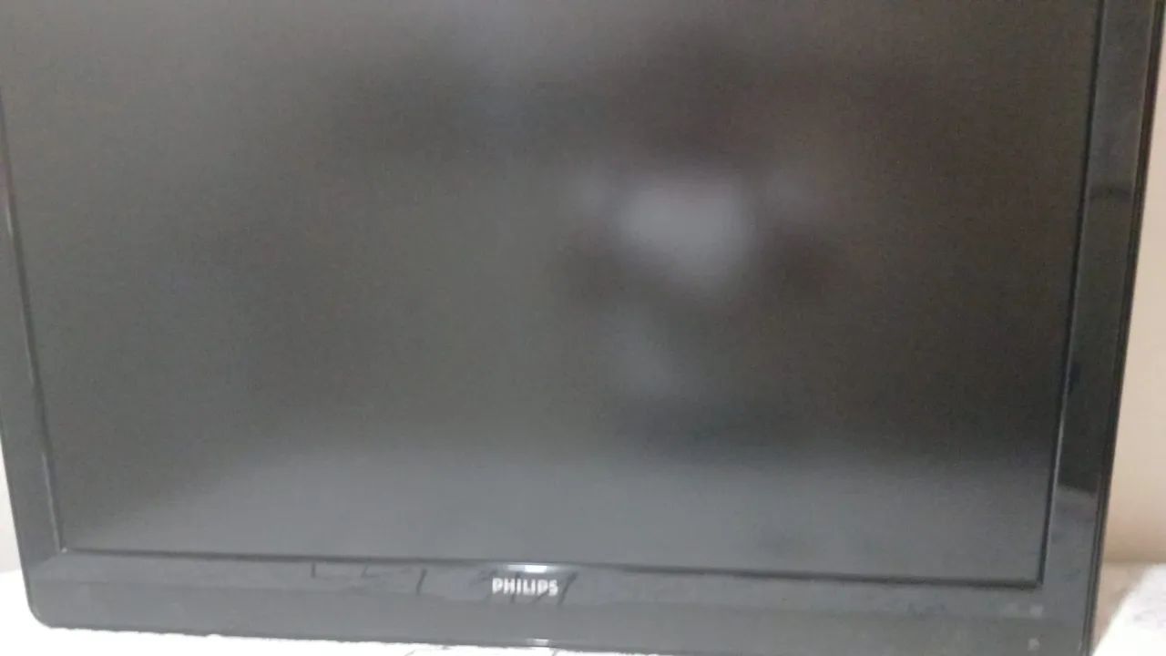 Tv Plilips 42 polegadas com defeito retirada de peças 