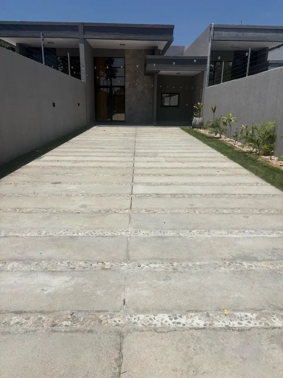 Casa 100% mobiliada com Energia Solar e 4 quartos - Foto 2