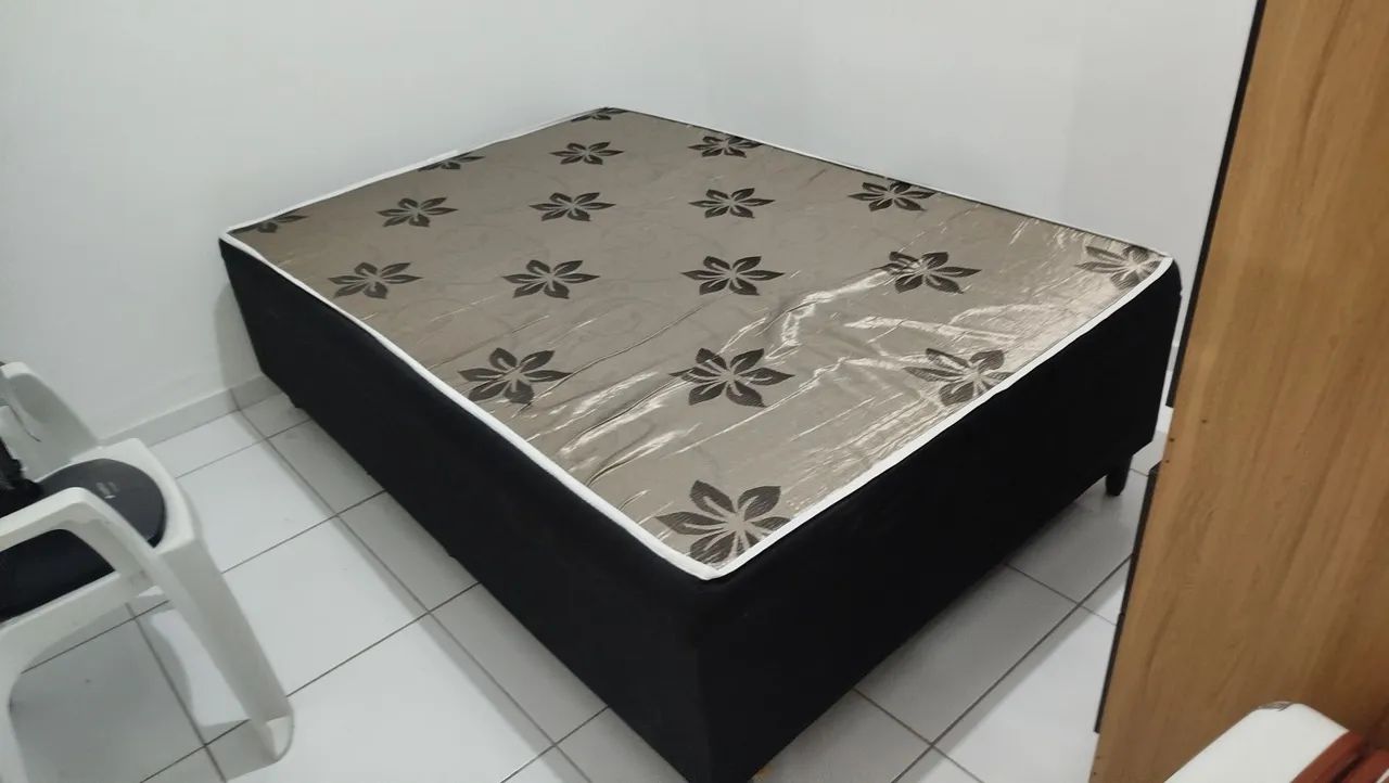 Cama box em excelente estado ZAP *46 3 mês de uso 