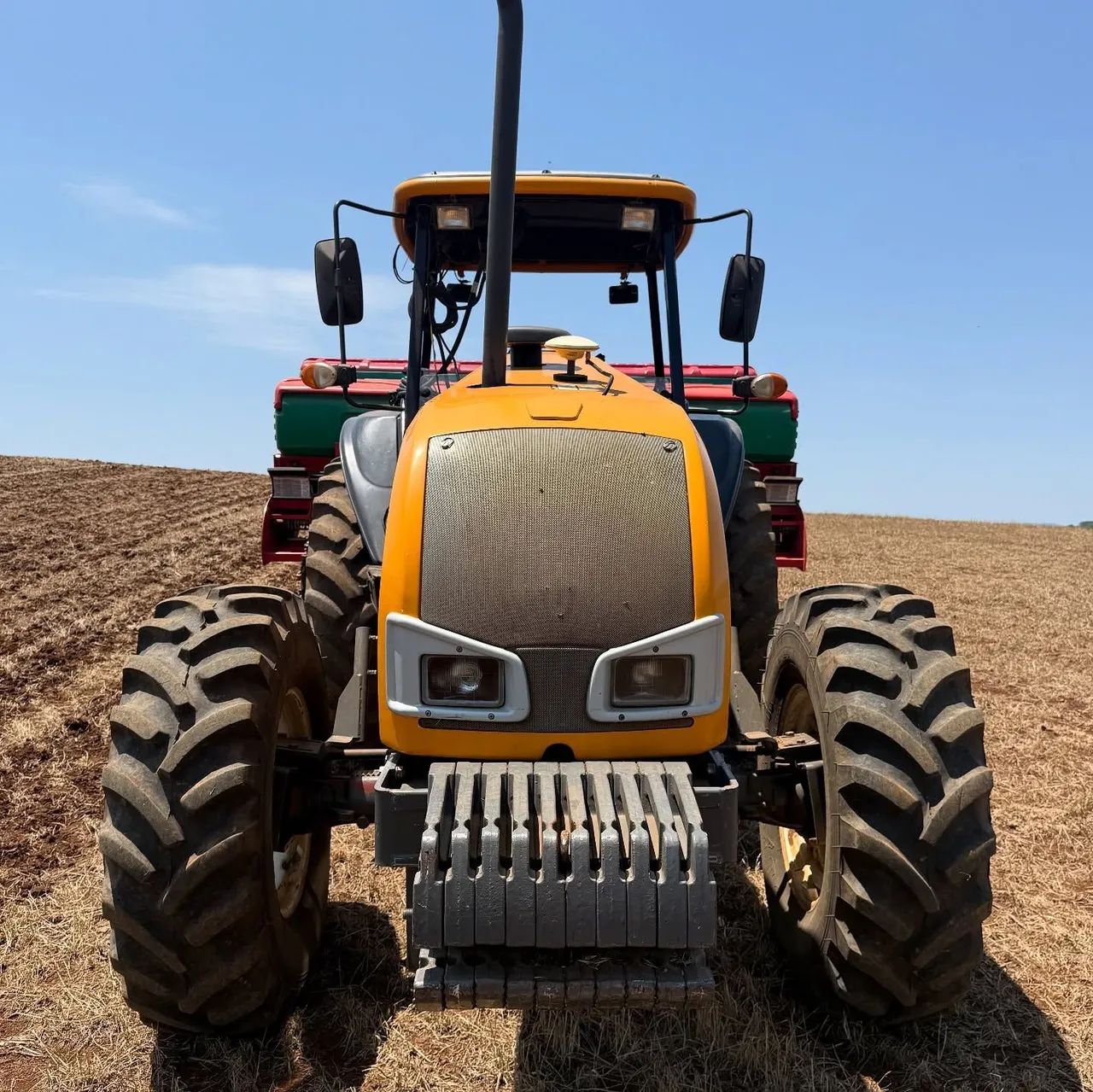 TRATOR VALTRA - Foto 2