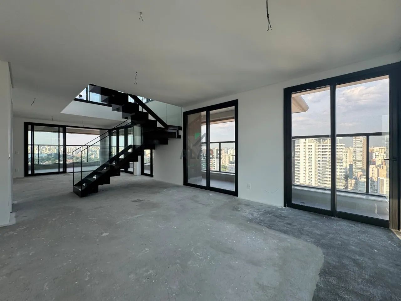 Cobertura para venda em Moema com 4 quartos, sendo 4 suítes, 281m² - Foto 4