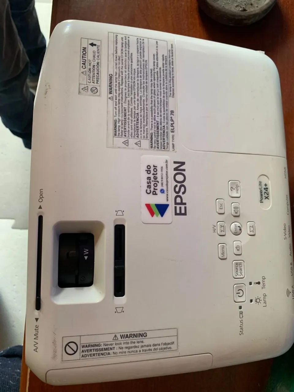 Vendo projetor Epson x 24 com tela - Foto 3