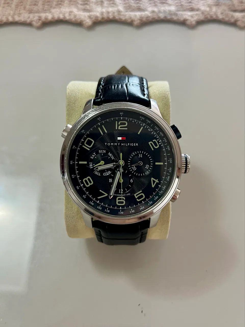 Relógio Tommy Hilfiger Jake (referência 1791232), 45mm, fecho deployment.