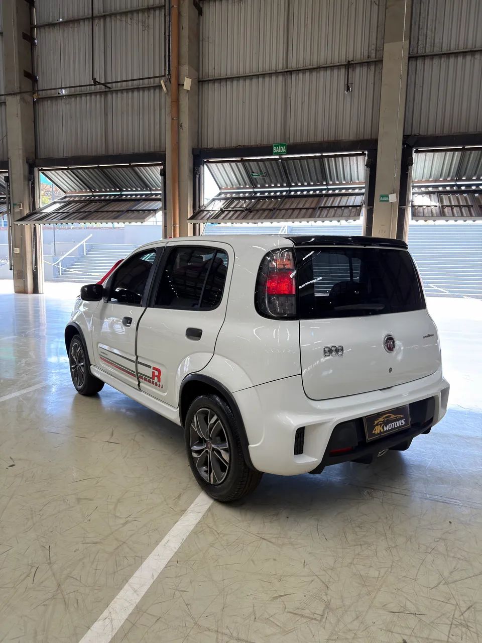 Fiat Uno Sporting 1.3 Flex 8V 5P 2017 - Foto 3